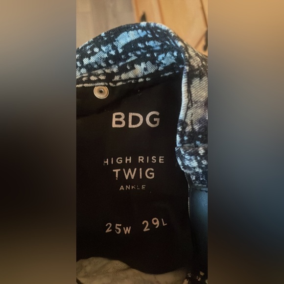 Jeans - Picture 4 of 5